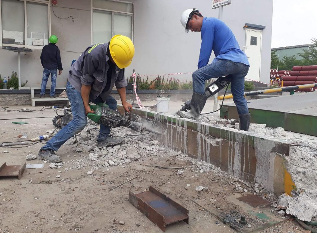 Constructing and completing concrete cutting drilling in Trang Dai